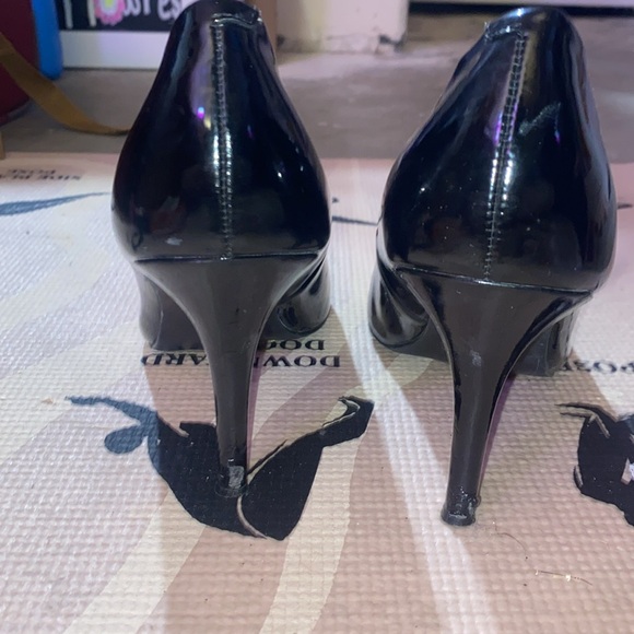 Heels - Picture 2 of 4